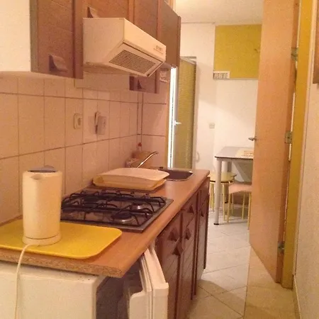 In With Balcony, Air Conditioning, Wi-fi * 브르시