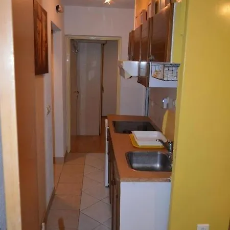 In With Balcony, Air Conditioning, Wi-fi