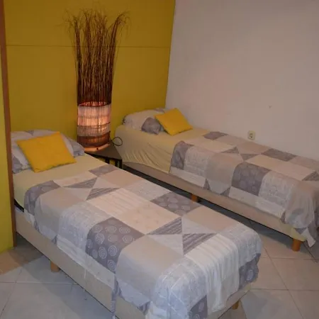 In With Balcony, Air Conditioning, Wi-fi