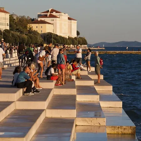 아파트 In With Balcony, Air Conditioning, Wi-fi *